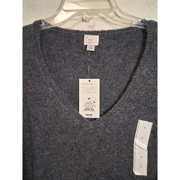 NWT A New Day Sweater V-Neck SOFT Business Casual Gray Women's Size Medium - Picture 3 of 5